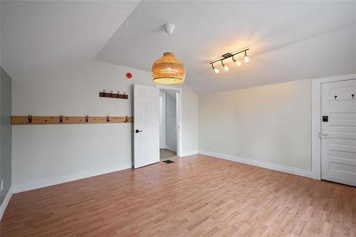 348 St John'S Ave, Winnipeg, MB 