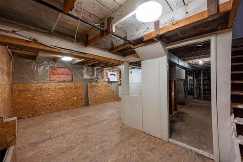 348 St John'S Ave, Winnipeg, MB 
