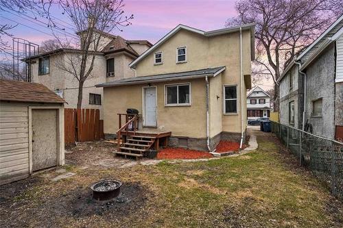 348 St John'S Ave, Winnipeg, MB 