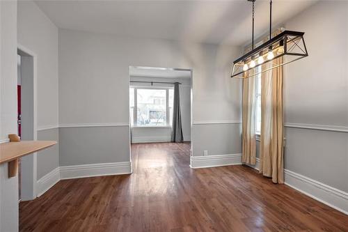 348 St John'S Ave, Winnipeg, MB 