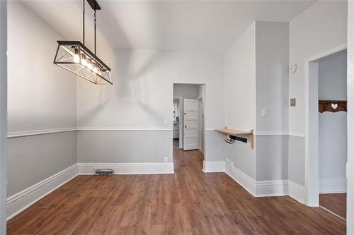 348 St John'S Ave, Winnipeg, MB 