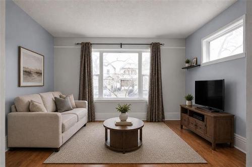 348 St John'S Ave, Winnipeg, MB 