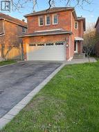 11 ILES STREET W Ajax, ON L1T 3V4