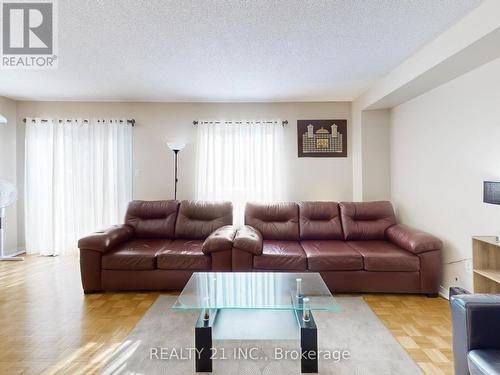 11 Iles Street W, Ajax, ON - Indoor Photo Showing Living Room