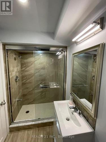 11 Iles Street W, Ajax, ON - Indoor Photo Showing Bathroom