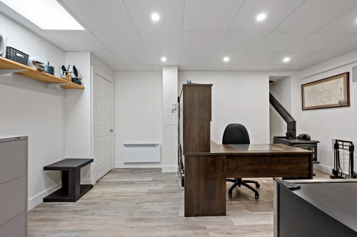 Salle familiale - 371 Ch. Maskinongé, Amherst, QC - Indoor