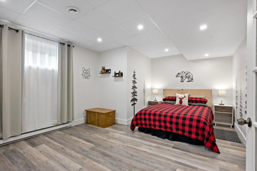 Chambre à coucher - 371 Ch. Maskinongé, Amherst, QC - Indoor Photo Showing Bedroom