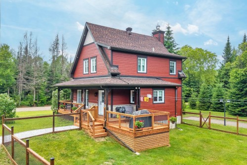 Façade - 371 Ch. Maskinongé, Amherst, QC - Outdoor With Deck Patio Veranda