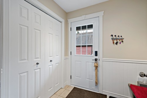 Hall d'entrée/Vestibule - 371 Ch. Maskinongé, Amherst, QC - Indoor Photo Showing Other Room