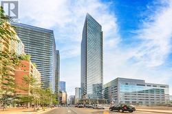 4001 - 832 BAY STREET Toronto, ON M5S 1Z6