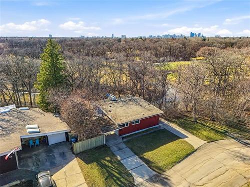 23 Iroquois Bay, Winnipeg, MB 