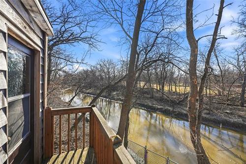 23 Iroquois Bay, Winnipeg, MB 
