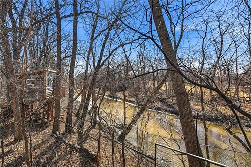 23 Iroquois Bay, Winnipeg, MB 