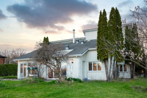 Back of Structure - 781 Rue Fernet, Saint-Jean-Sur-Richelieu, QC - Outdoor