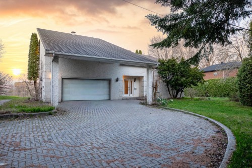 Front of Structure - 781 Rue Fernet, Saint-Jean-Sur-Richelieu, QC - Outdoor