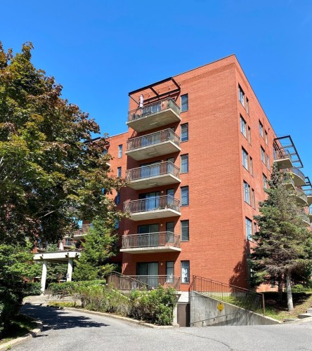Front of Structure - 107-945 Rue Muir, Montréal (Saint-Laurent), QC - Outdoor