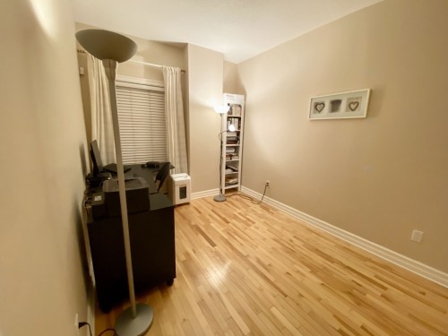 Bedroom - 107-945 Rue Muir, Montréal (Saint-Laurent), QC - Indoor Photo Showing Other Room