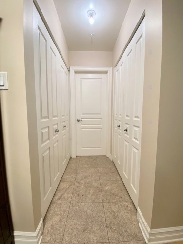 Passageway - 107-945 Rue Muir, Montréal (Saint-Laurent), QC - Indoor Photo Showing Other Room