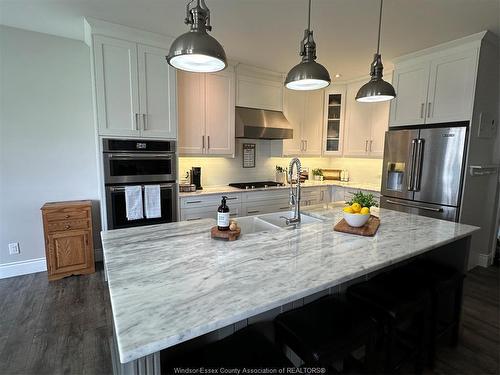 1694 Noah, Ruthven, ON 