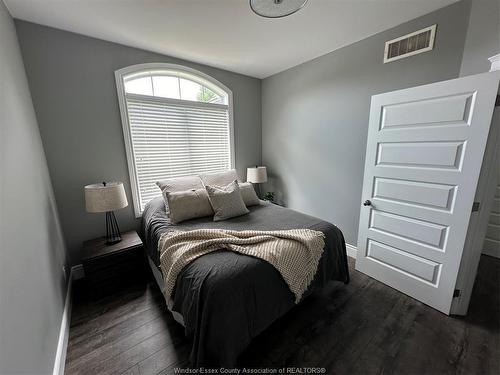 1694 Noah, Ruthven, ON 