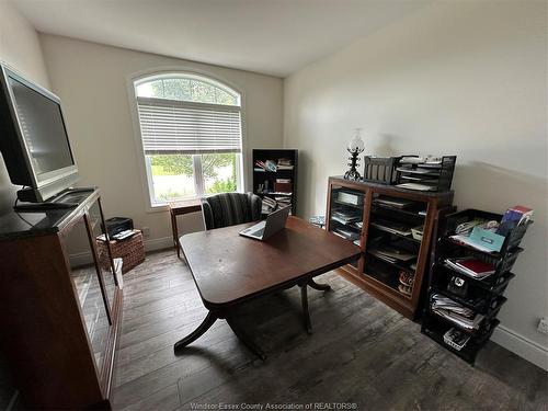 1694 Noah, Ruthven, ON 
