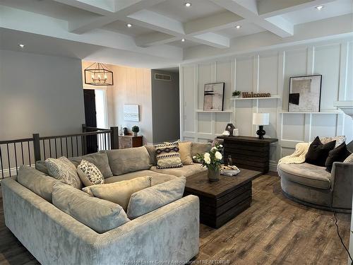 1694 Noah, Ruthven, ON 