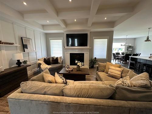1694 Noah, Ruthven, ON 