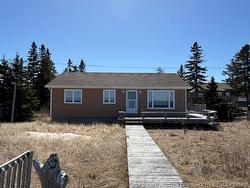 1870 Schryer AVE Bathurst, NB E2A 4Y4