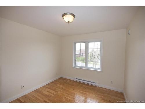 372 Kimble Dr, Fredericton, NB 