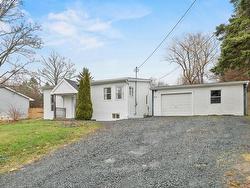 47 Hillcrest Avenue  Lower Sackville, NS B4C 1X2