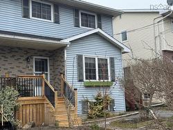 24 Oakwood Court  Dartmouth, NS B2W 5P8