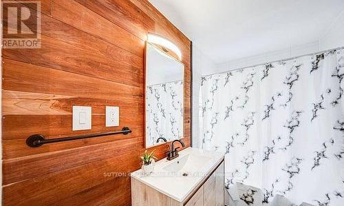 43 Adair Avenue, Hamilton, ON - Indoor Photo Showing Bathroom
