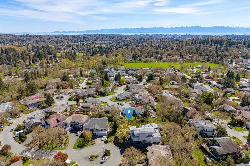 4280 Westervelt Pl, Saanich, BC 
