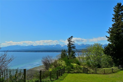 1133 Moore Rd, Comox, BC 