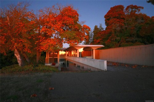 1133 Moore Rd, Comox, BC 