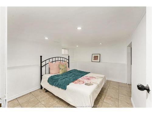 1055 Hall, Windsor, ON 