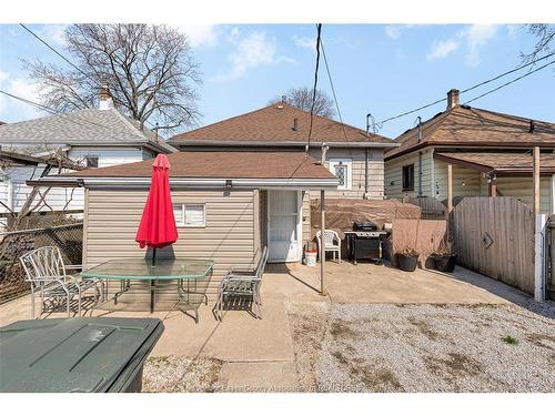 1055 Hall, Windsor, ON 