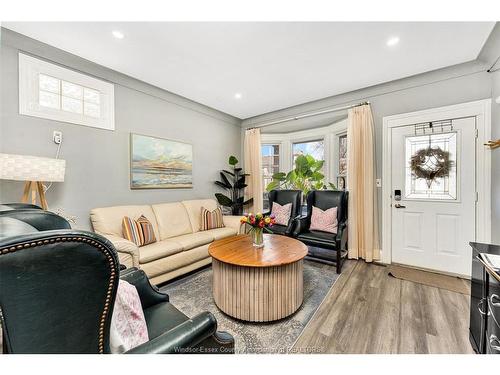 1055 Hall, Windsor, ON 