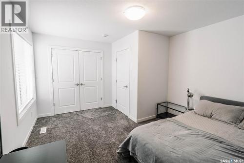 451 L Avenue S, Saskatoon, SK - Indoor Photo Showing Bedroom