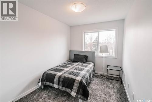 451 L Avenue S, Saskatoon, SK - Indoor Photo Showing Bedroom
