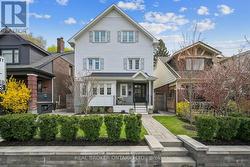 39 BOWMORE ROAD Toronto, ON M4L 3H8