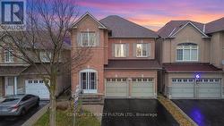 8 BOULDERBROOK DRIVE Toronto, ON M1X 2B9