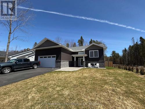 186 LAROCQUE ROAD  North Bay (College Heights), ON P1B 8G3