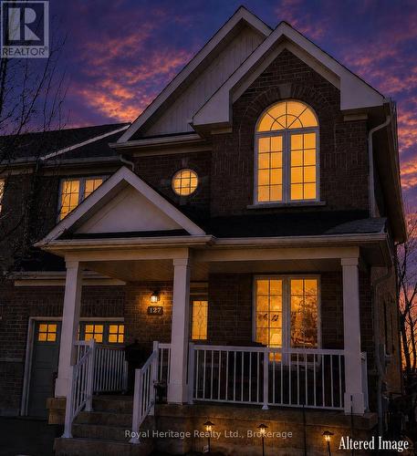 127 Knapton Drive, Newmarket (Woodland Hill), ON 