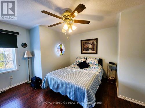 127 Knapton Drive, Newmarket (Woodland Hill), ON 