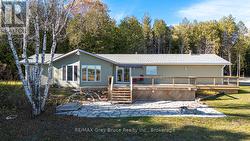 109 WIDGEON COVE ROAD Northern Bruce Peninsula, ON N0H 2T0