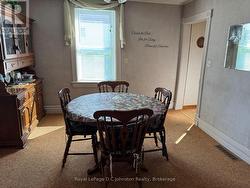 Large Dining Area - 