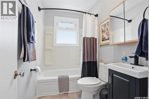 1 2Nd Street E, Langham, SK - Indoor Photo Showing Bathroom