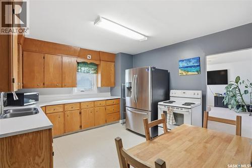 1 2Nd Street E, Langham, SK - Indoor Photo Showing Kitchen With Double Sink