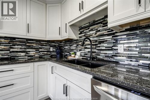 104 Danforth Avenue, Leamington, ON - Indoor Photo Showing Kitchen With Double Sink With Upgraded Kitchen